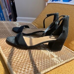 Perfect black sandal